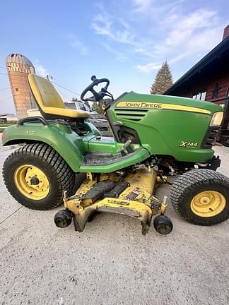 Image of John Deere X744 Primary image