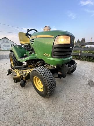 Image of John Deere X744 equipment image 1