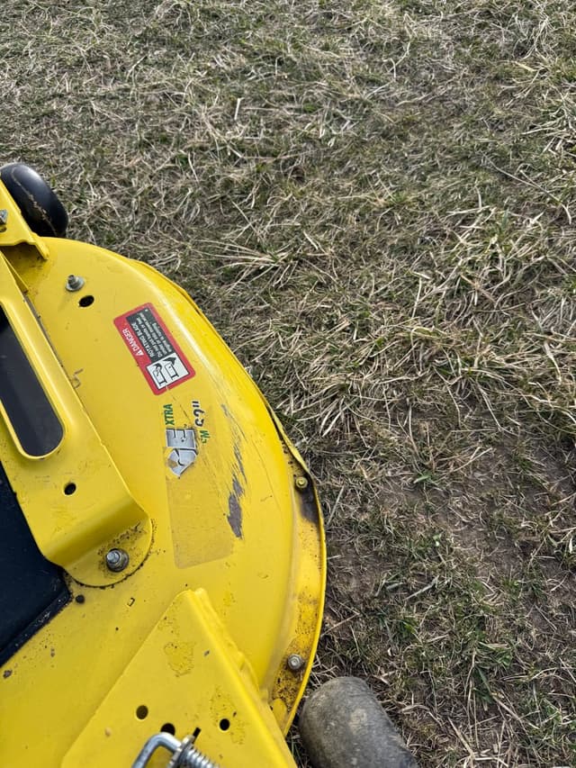 Image of John Deere X744 equipment image 3