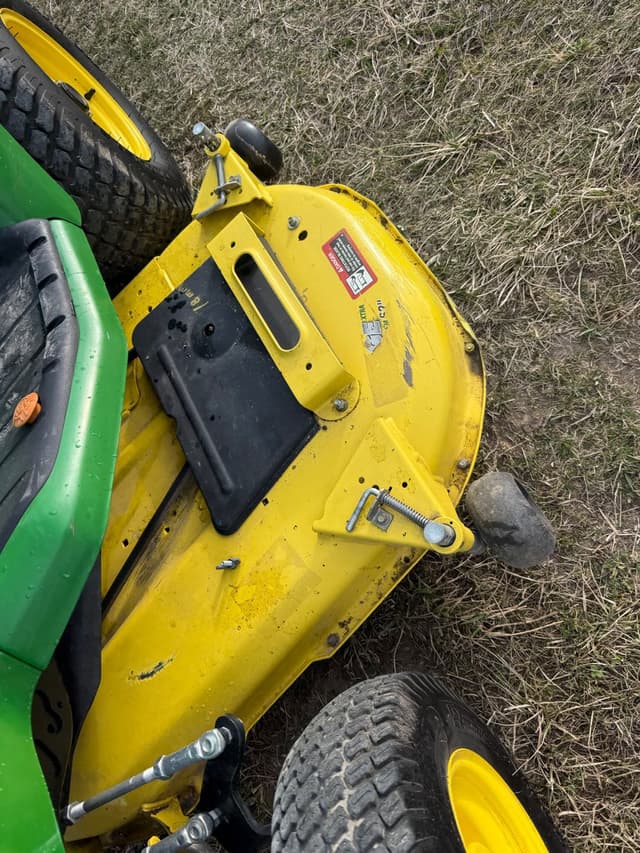 Image of John Deere X744 equipment image 2