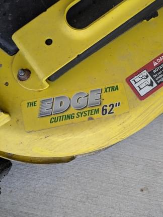 Image of John Deere X749 equipment image 3