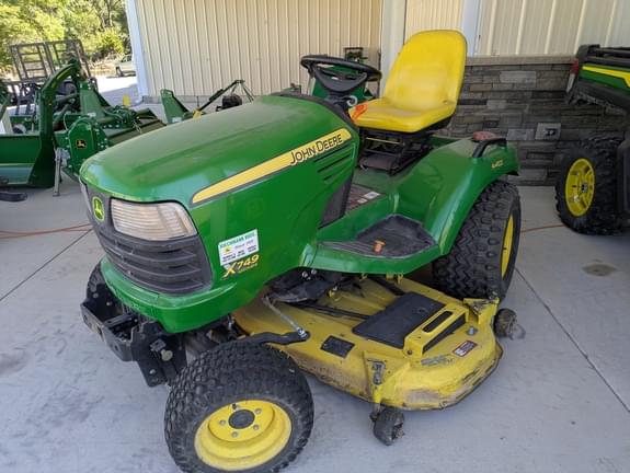 Image of John Deere X749 Primary image