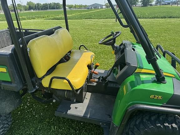 Image of John Deere XUV 625i equipment image 4