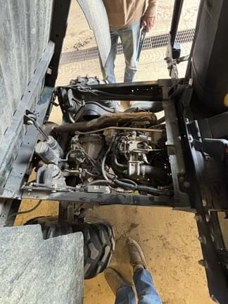 Image of John Deere XUV 625i Image 1