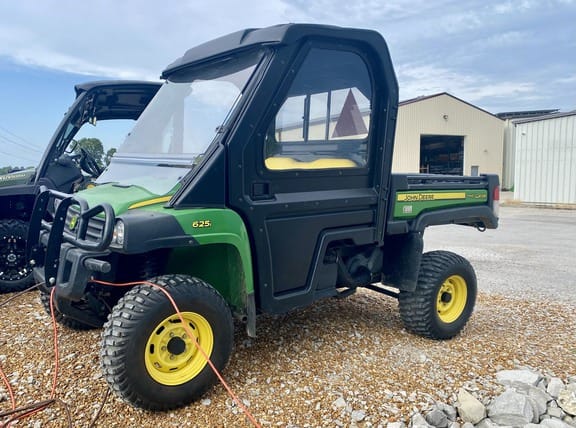 2011 John Deere XUV 625i Equipment Image0