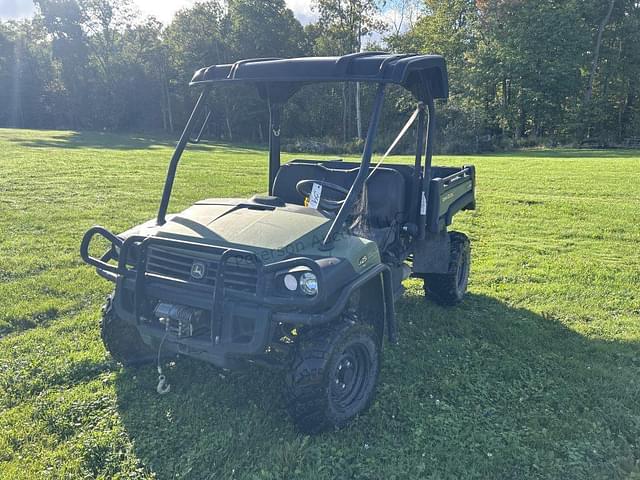 Image of John Deere Gator XUV 825i equipment image 1