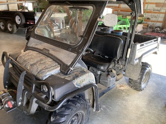 Main image John Deere Gator XUV 825i