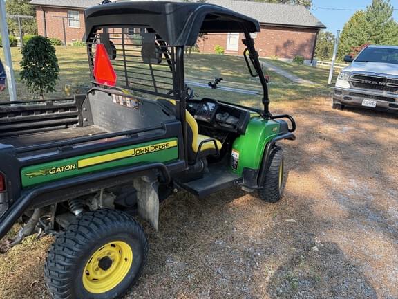 Image of John Deere Gator XUV 825i equipment image 2