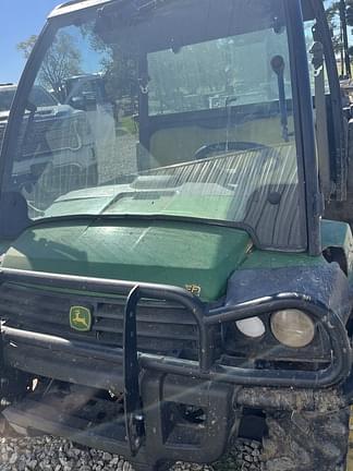 Image of John Deere Gator XUV 825i equipment image 1