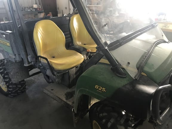 2011 John Deere Gator XUV 825i Equipment Image0