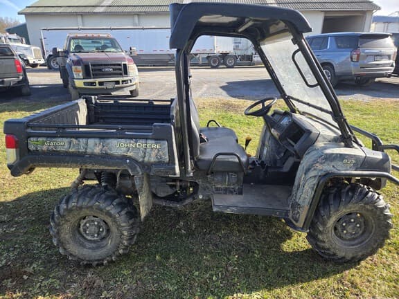 Image of John Deere Gator XUV 825i equipment image 2