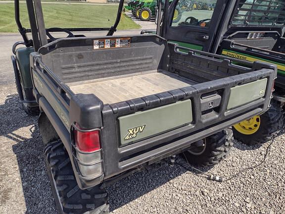 Image of John Deere Gator XUV 825i equipment image 2