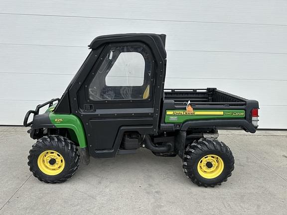 Image of John Deere Gator XUV 825i equipment image 1