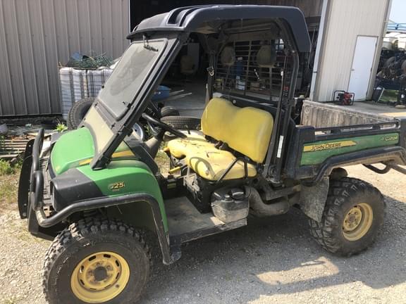 Image of John Deere Gator XUV 825i equipment image 1