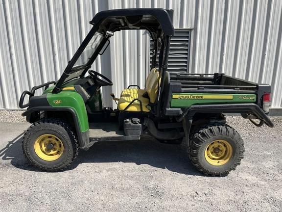 Image of John Deere Gator XUV 825i equipment image 1