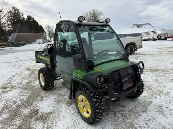 Image of John Deere Gator XUV 825i equipment image 2