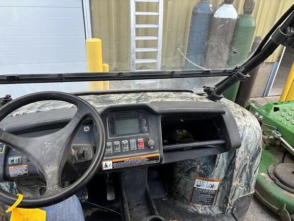 Image of John Deere Gator XUV 825i equipment image 2