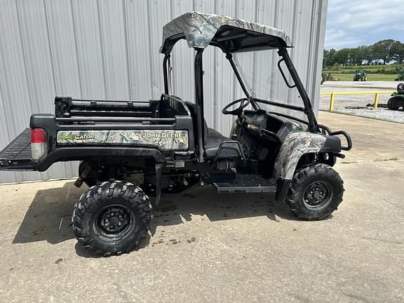 Image of John Deere Gator XUV 825i equipment image 1