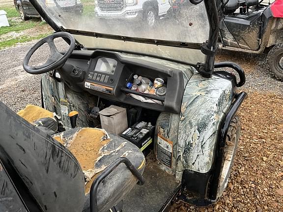 Image of John Deere Gator XUV 825i equipment image 3