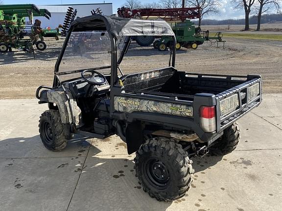 Image of John Deere Gator XUV 825i equipment image 4