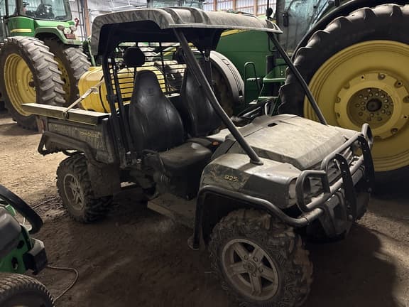 Image of John Deere Gator XUV 825i equipment image 1