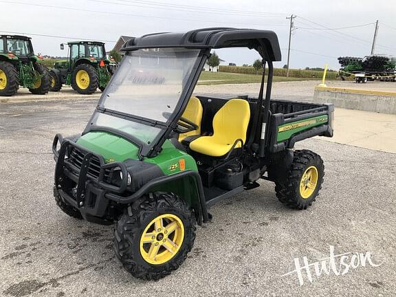 Image of John Deere Gator XUV 825i equipment image 1