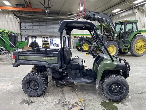 Image of John Deere Gator XUV 825i equipment image 2