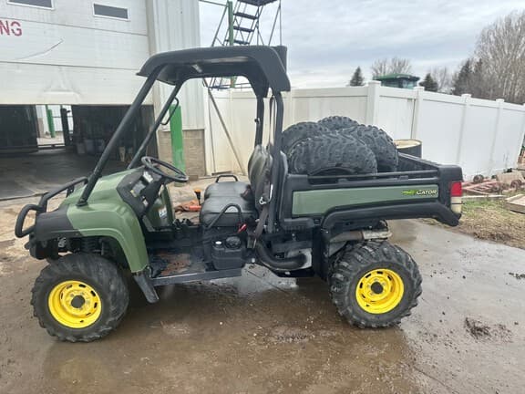 Image of John Deere Gator XUV 825i equipment image 4