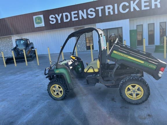 Image of John Deere Gator XUV 825i equipment image 1