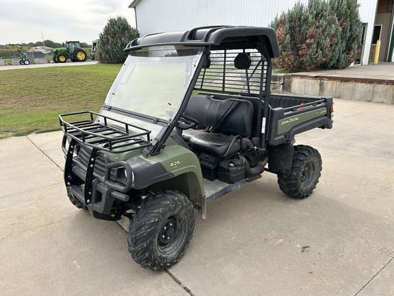 2011 John Deere Gator XUV 825i Equipment Image0