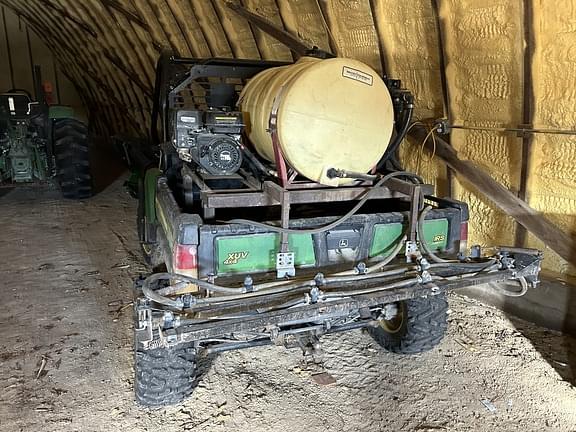 Image of John Deere Gator XUV 825i equipment image 4