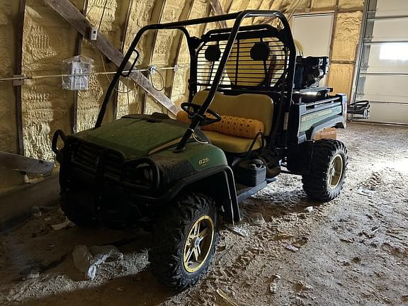 Image of John Deere Gator XUV 825i equipment image 1