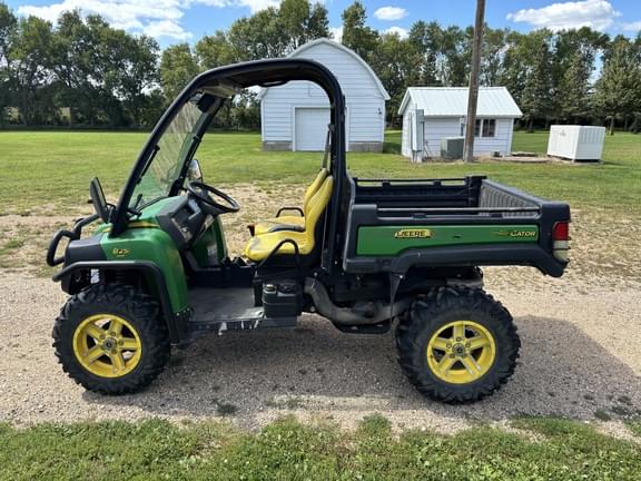 Image of John Deere Gator XUV 825i equipment image 1