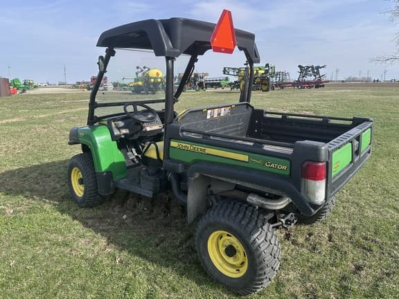 Image of John Deere Gator XUV 825i equipment image 4