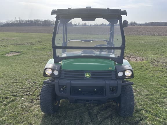 Image of John Deere Gator XUV 825i equipment image 1