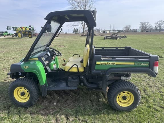Image of John Deere Gator XUV 825i equipment image 3