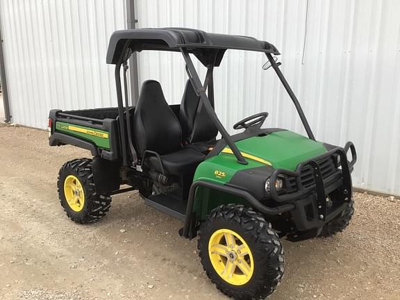 Image of John Deere Gator XUV 825i equipment image 4