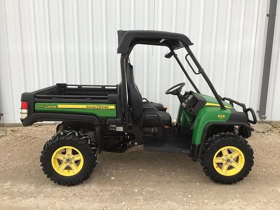 Image of John Deere Gator XUV 825i equipment image 3