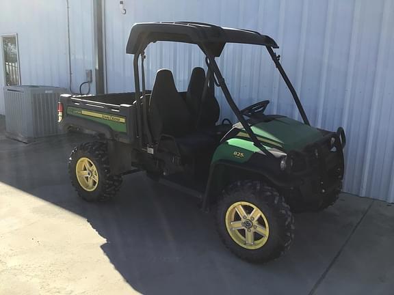 Image of John Deere Gator XUV 825i equipment image 4