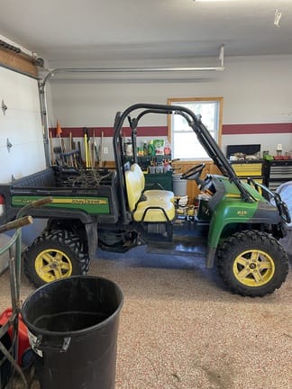 2011 John Deere Gator XUV 825i Equipment Image0
