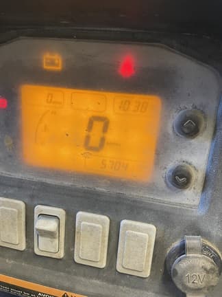 Image of John Deere Gator XUV 825i equipment image 4