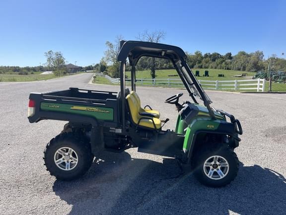 Image of John Deere Gator XUV 825i equipment image 4
