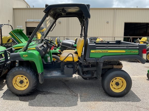 2010 John Deere Gator XUV 825i Equipment Image0