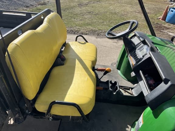 Image of John Deere Gator XUV 825i equipment image 4
