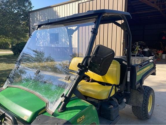 Image of John Deere Gator XUV 825i equipment image 1