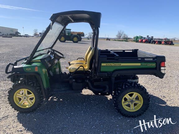 Image of John Deere Gator XUV 825i equipment image 4