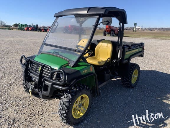 Image of John Deere Gator XUV 825i equipment image 3