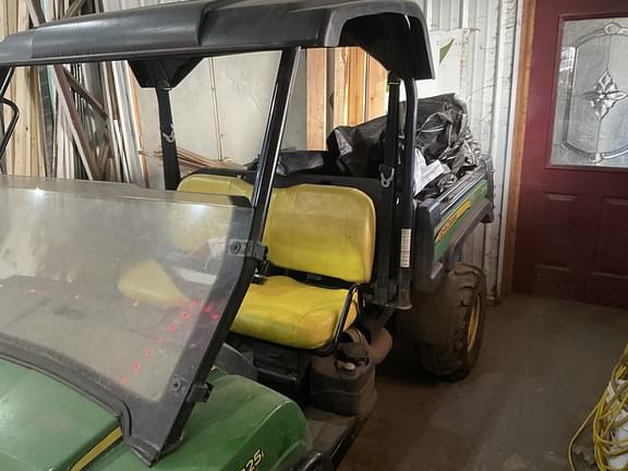 Image of John Deere Gator XUV 825i equipment image 2