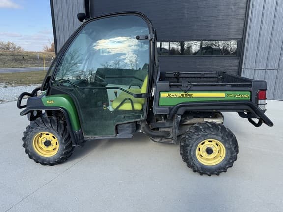 Image of John Deere Gator XUV 825i Primary image