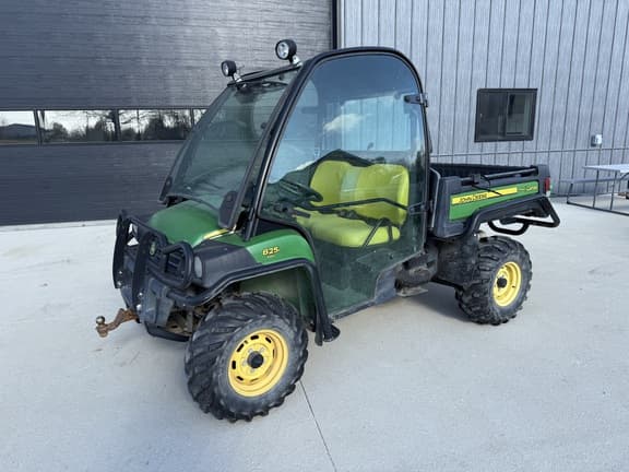 Image of John Deere Gator XUV 825i equipment image 4